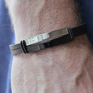 Náramok pánsky čierna koženka s oceľovou ozdobou 43028.3 čierny