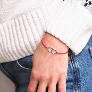 Kabbalah náramok so striebornými srdiečkami 13050.3 red